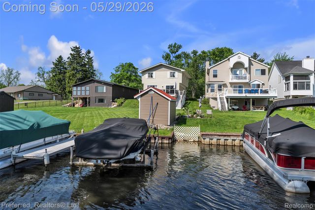 3812 Maiden Street, Waterford Charter Township, MI 48329