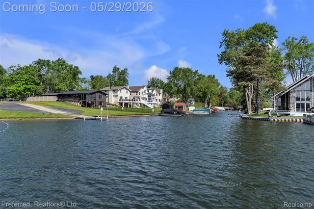3812 Maiden Street, Waterford Charter Township, MI 48329