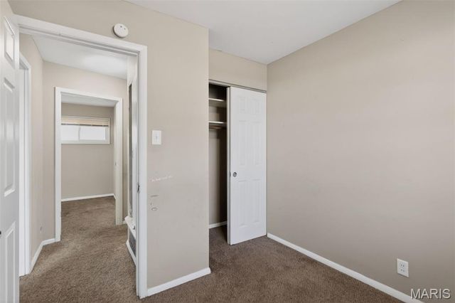 5616 Parchester Drive, St Louis, MO 63121