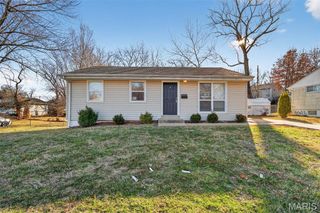 5616 Parchester Drive, St Louis, MO 63121