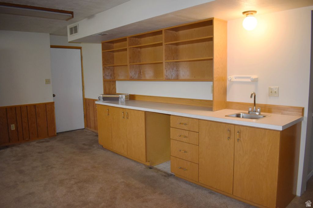 Image 14 of property listing at 5316 S 2150 W, Taylorsville, UT 84129