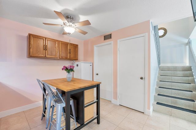 1426 SW 110th Way, Davie, FL 33324