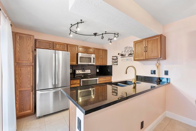 1426 SW 110th Way, Davie, FL 33324