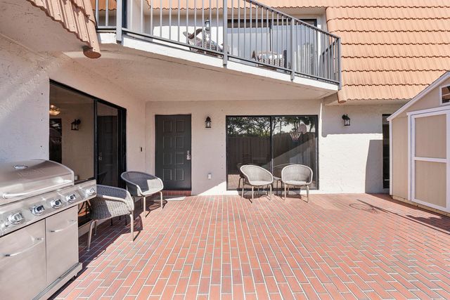 1426 SW 110th Way, Davie, FL 33324