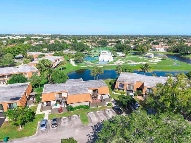 1426 SW 110th Way, Davie, FL 33324