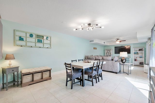 1426 SW 110th Way, Davie, FL 33324