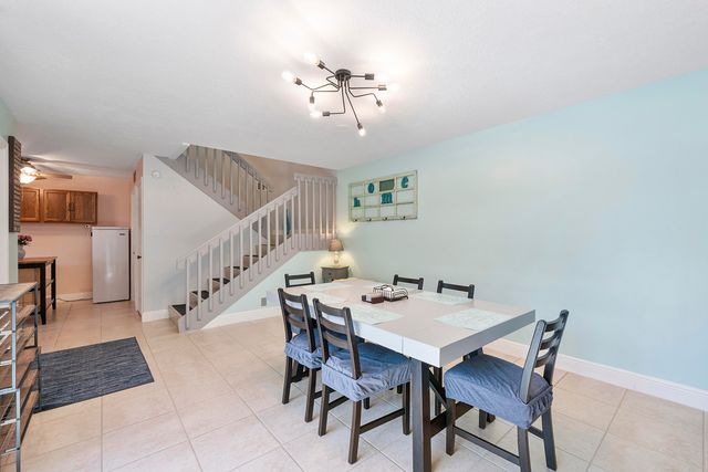 1426 SW 110th Way, Davie, FL 33324