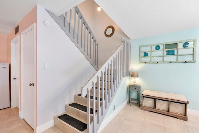 1426 SW 110th Way, Davie, FL 33324
