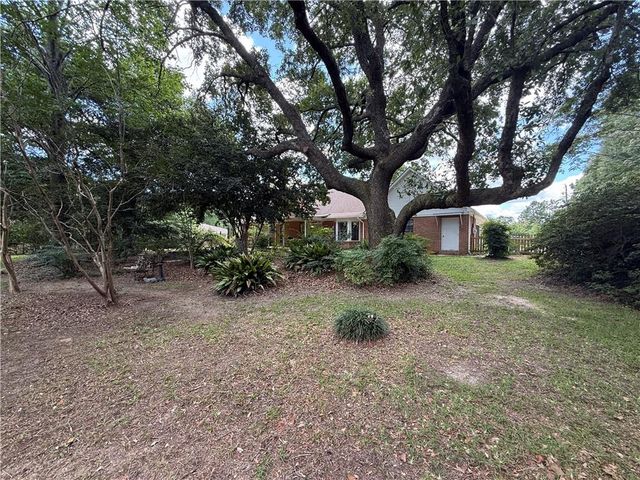 4198 Chisha Drive, Saraland, AL 36571