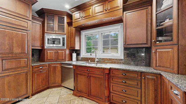 6209 Walnut Ridge Trail, Prospect, KY 40059
