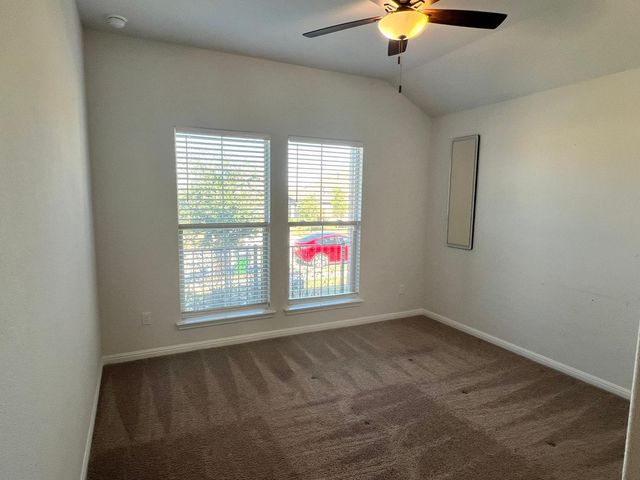 528 Elm Green ST, Hutto, TX 78634