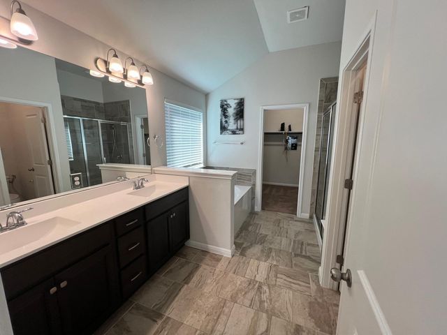 528 Elm Green ST, Hutto, TX 78634