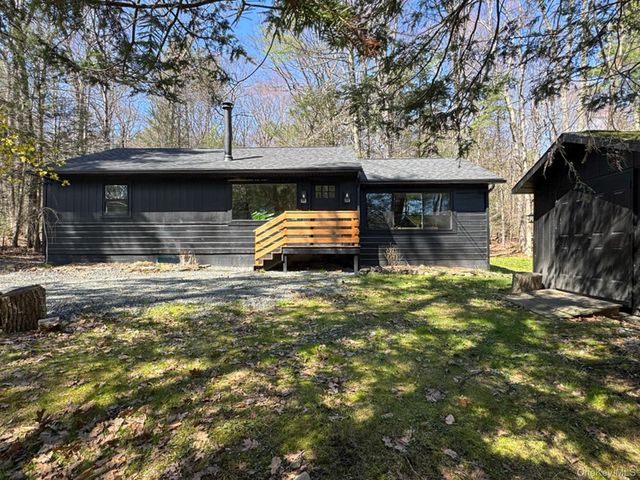 16 Burpo Lane, Kerhonkson, NY 12446
