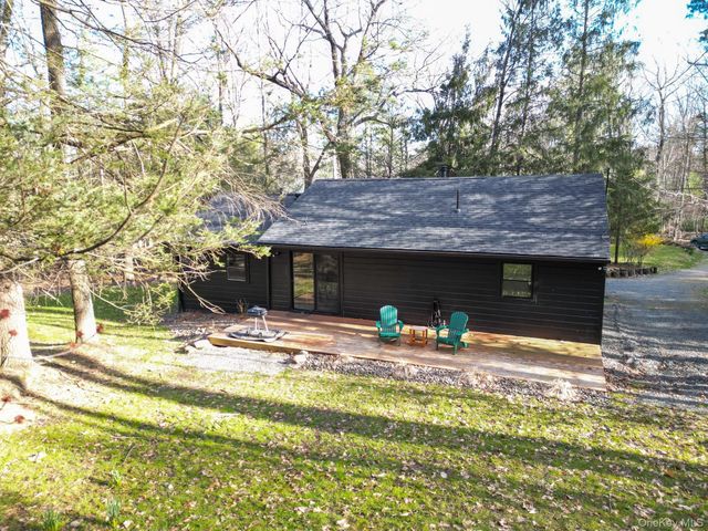16 Burpo Lane, Kerhonkson, NY 12446
