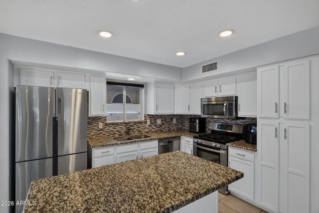 12602 W CAMBRIDGE Avenue, Avondale, AZ 85392