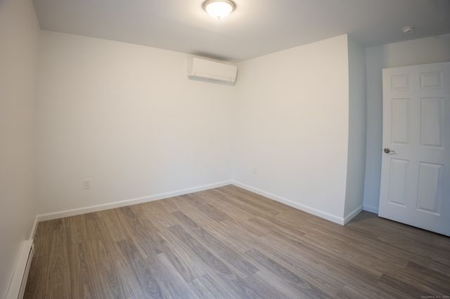 154 Grove Avenue B, Groton, CT 06340