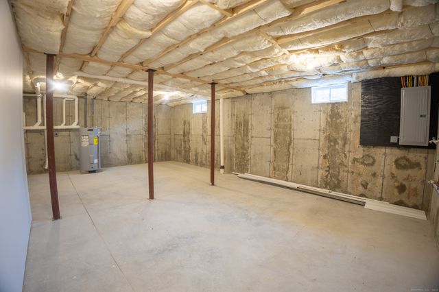 154 Grove Avenue B, Groton, CT 06340