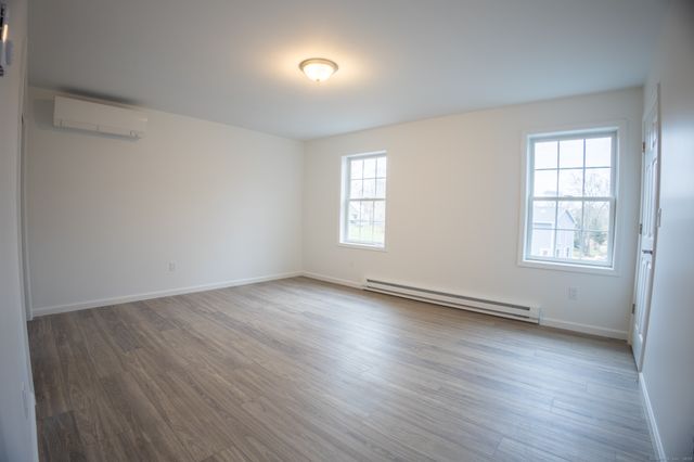 154 Grove Avenue B, Groton, CT 06340