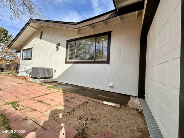 1044 Elm Street, Carson City, NV 89703