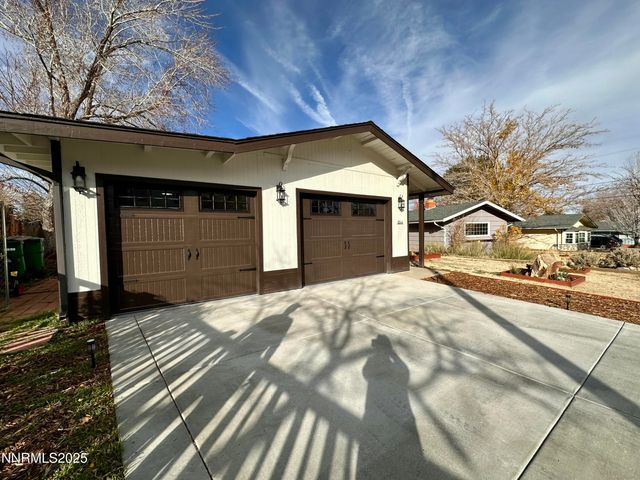 1044 Elm Street, Carson City, NV 89703