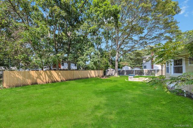 11 Edwards Road, Mastic Beach, NY 11951