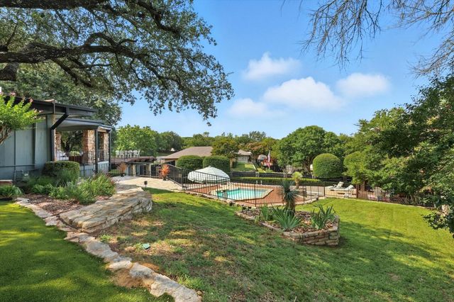 102 Bob White Avenue, Weatherford, TX 76086