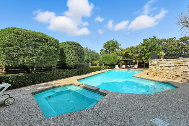 102 Bob White Avenue, Weatherford, TX 76086