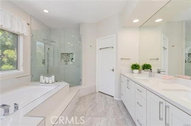 49 Via Barcaza, Coto De Caza, CA 92679