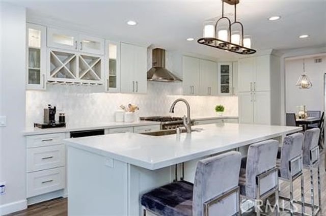 49 Via Barcaza, Coto De Caza, CA 92679