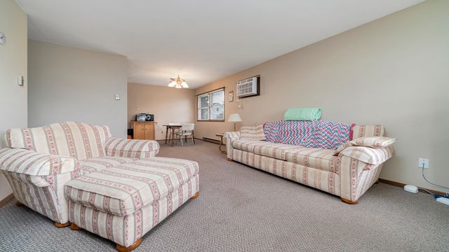 701 W Oregon Street, Polo, IL 61064