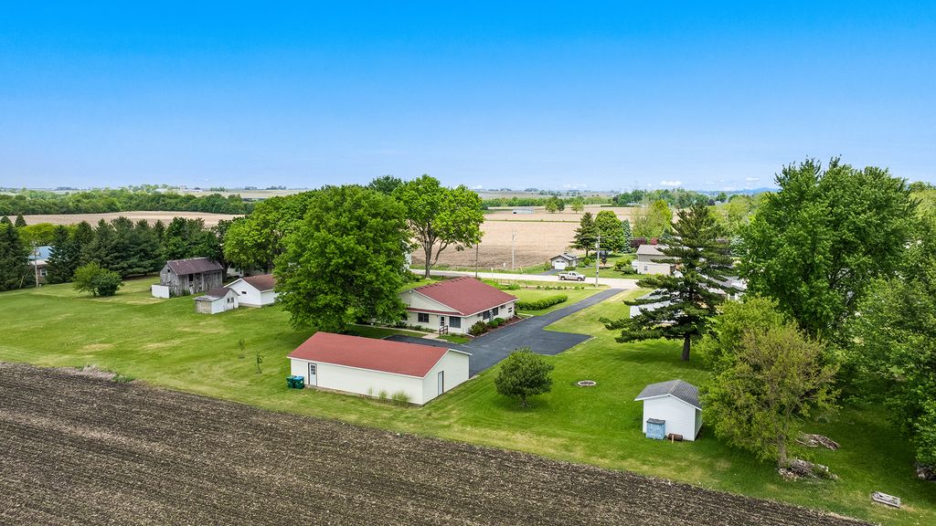 701 W Oregon Street, Polo, IL 61064