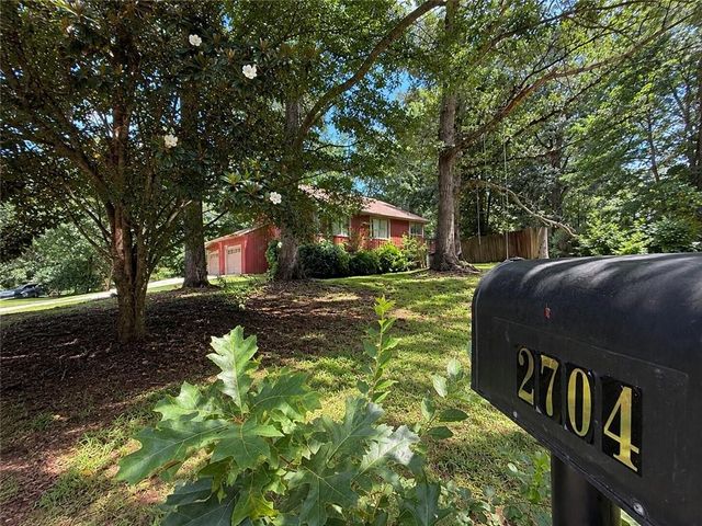 2704 Valley Hill Drive, Acworth, GA 30102