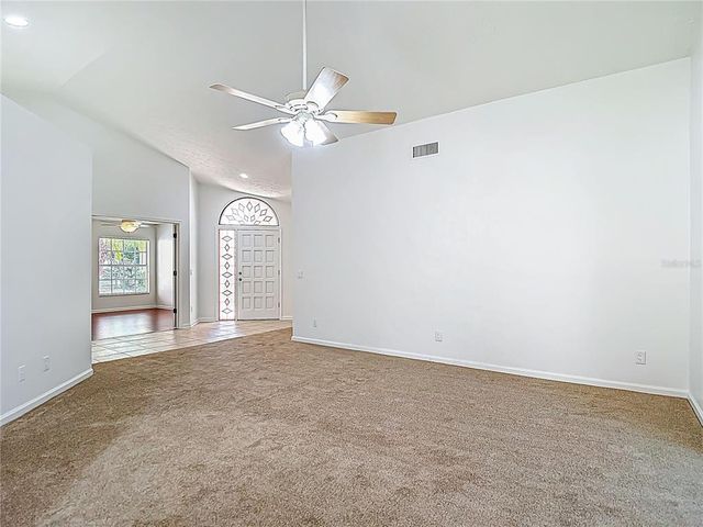 9308 FAIRWAY LAKES COURT, Tampa, FL 33647
