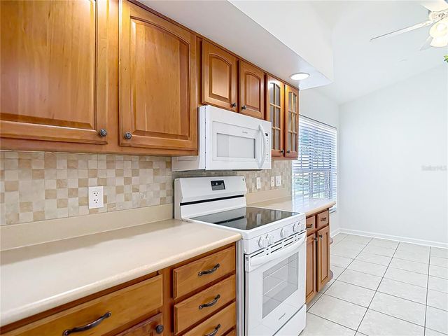 9308 FAIRWAY LAKES COURT, Tampa, FL 33647
