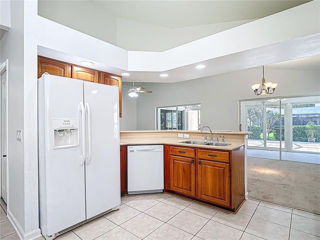 9308 FAIRWAY LAKES COURT, Tampa, FL 33647