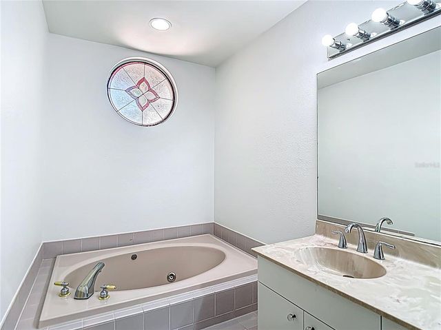 9308 FAIRWAY LAKES COURT, Tampa, FL 33647