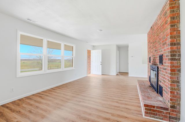 10050 N VV, Columbia, MO 65202