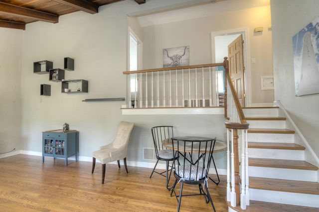 305 Maple Street, Glen Ellyn, IL 60137