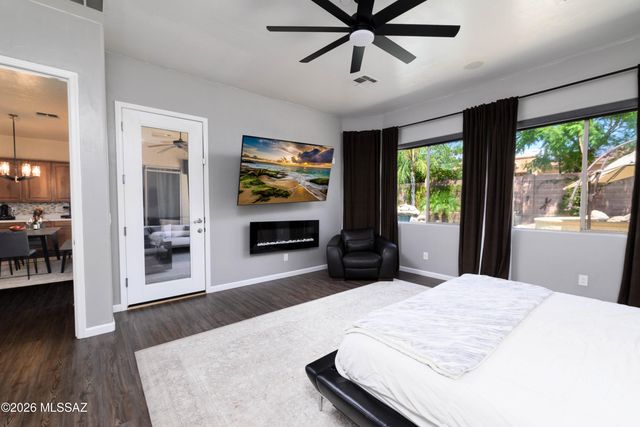 1544 W Soft Breeze Court, Oro Valley, AZ 85737