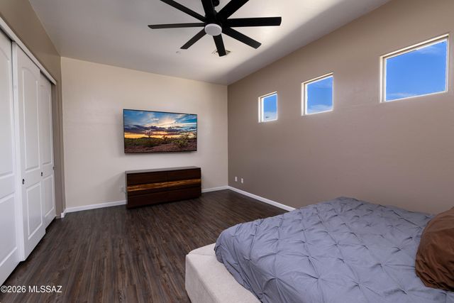 1544 W Soft Breeze Court, Oro Valley, AZ 85737