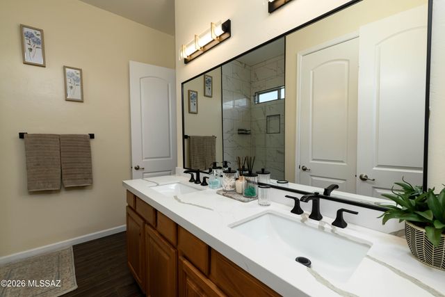 1544 W Soft Breeze Court, Oro Valley, AZ 85737
