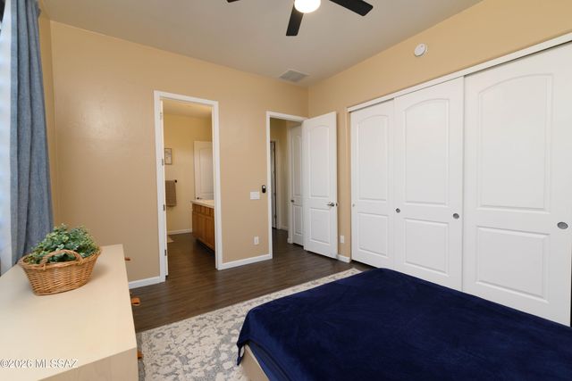 1544 W Soft Breeze Court, Oro Valley, AZ 85737