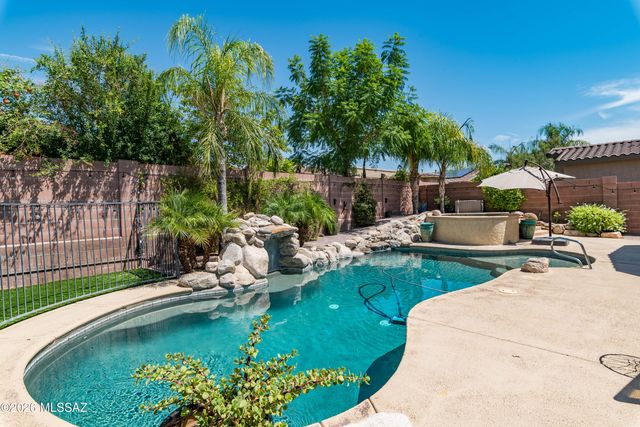 1544 W Soft Breeze Court, Oro Valley, AZ 85737