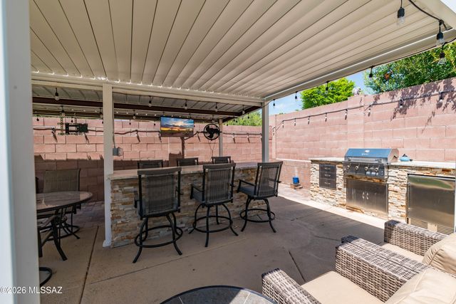 1544 W Soft Breeze Court, Oro Valley, AZ 85737