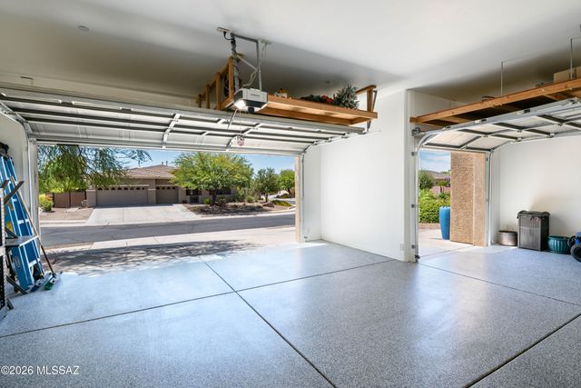 1544 W Soft Breeze Court, Oro Valley, AZ 85737