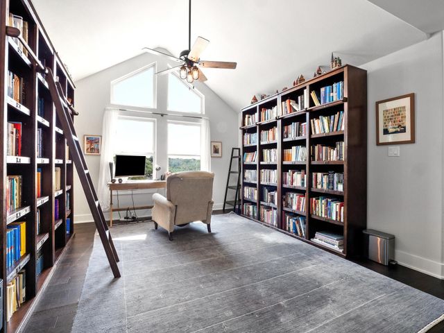 10103 Twin Lake LOOP, Dripping Springs, TX 78620