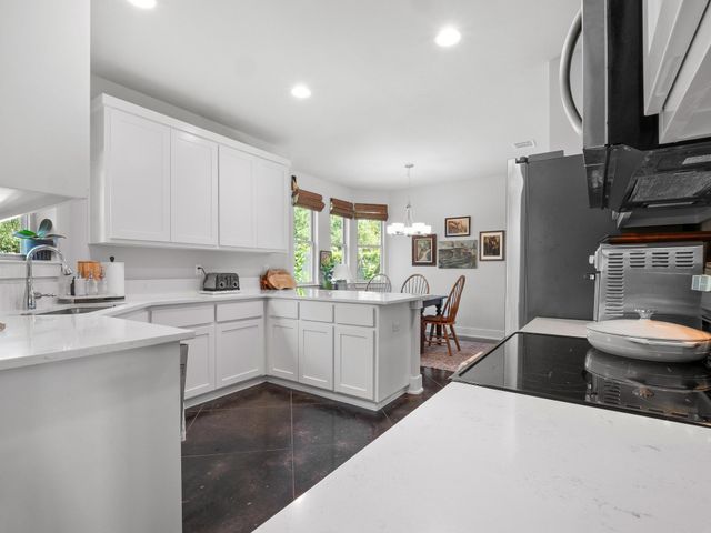 10103 Twin Lake LOOP, Dripping Springs, TX 78620