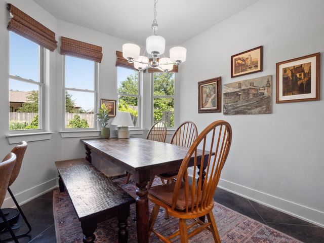 10103 Twin Lake LOOP, Dripping Springs, TX 78620