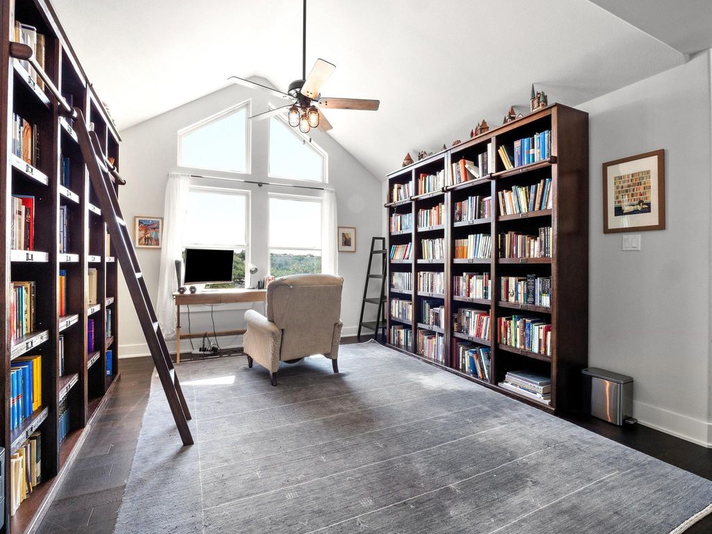 10103 Twin Lake LOOP, Dripping Springs, TX 78620