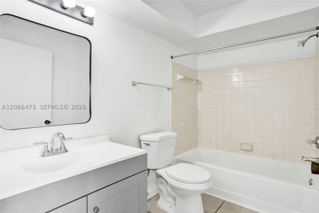 2796 S University Dr 2201, Davie, FL 33328